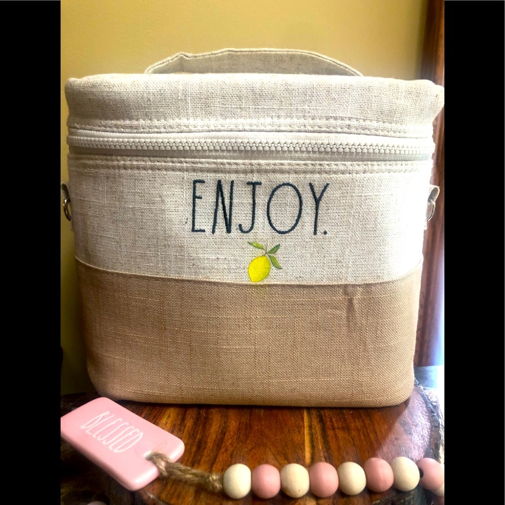 NEW, Rae Dunn Insulated Lunch BAG JUST RELEASE.